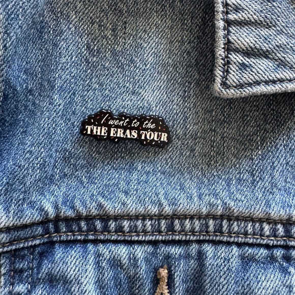 TS I Went To The Eras Tour Pin - Picture 1 of 1